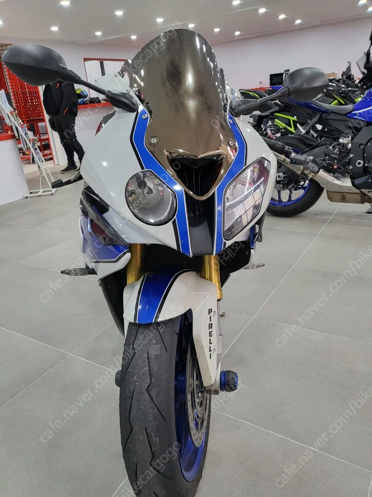 BMW HP4 컴피티션 12