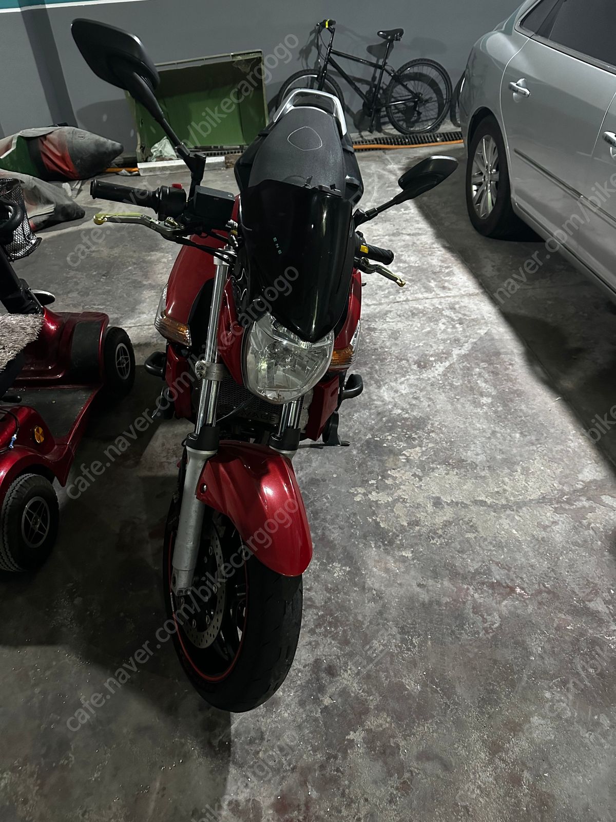 스즈키 GSR 600 main