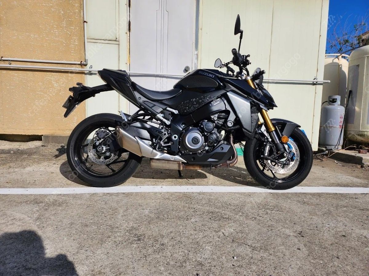 스즈키 GSX S 1000 6