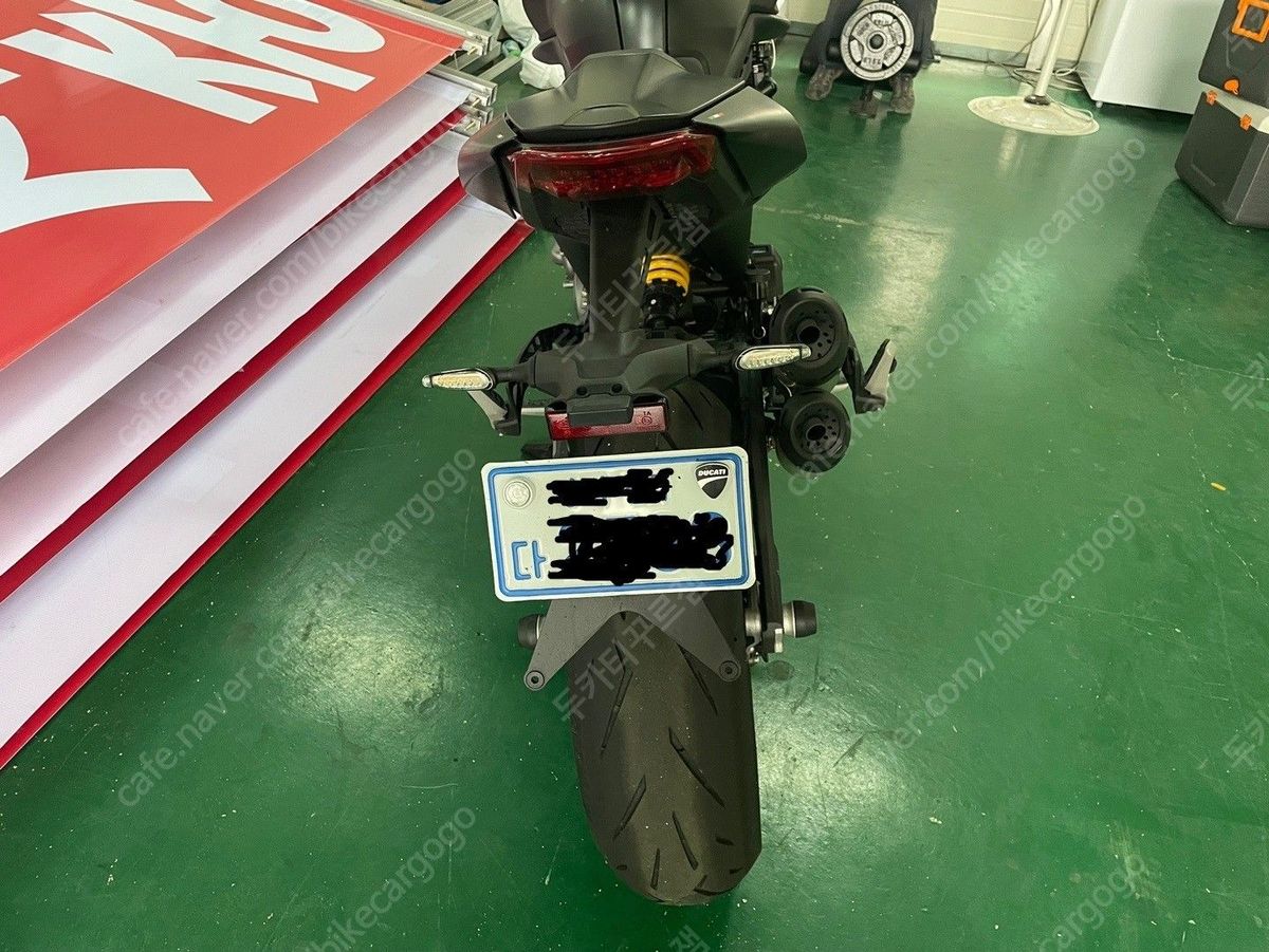 두카티 몬스터 937 11