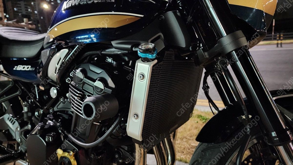 가와사키 Z 900 RS 4