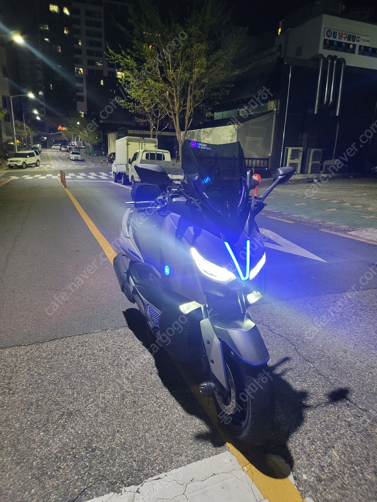 야마하 XMAX 300 ABS 4
