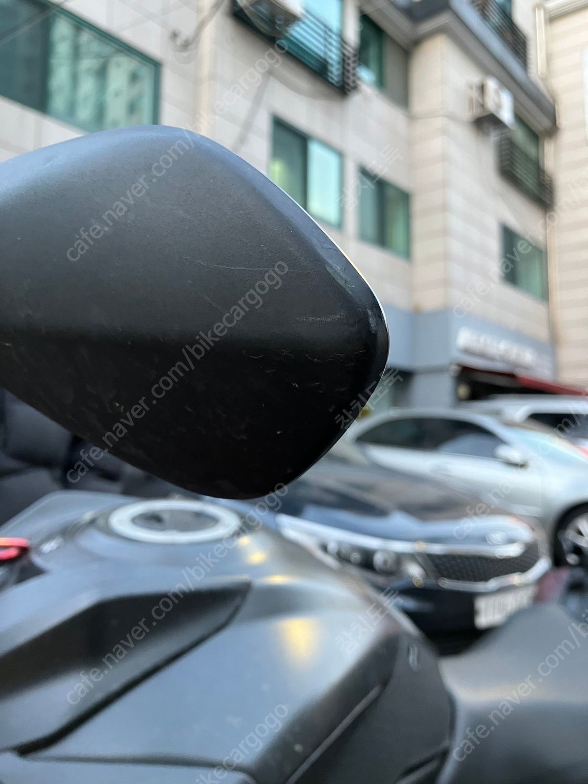스즈키 GSX S 750 12