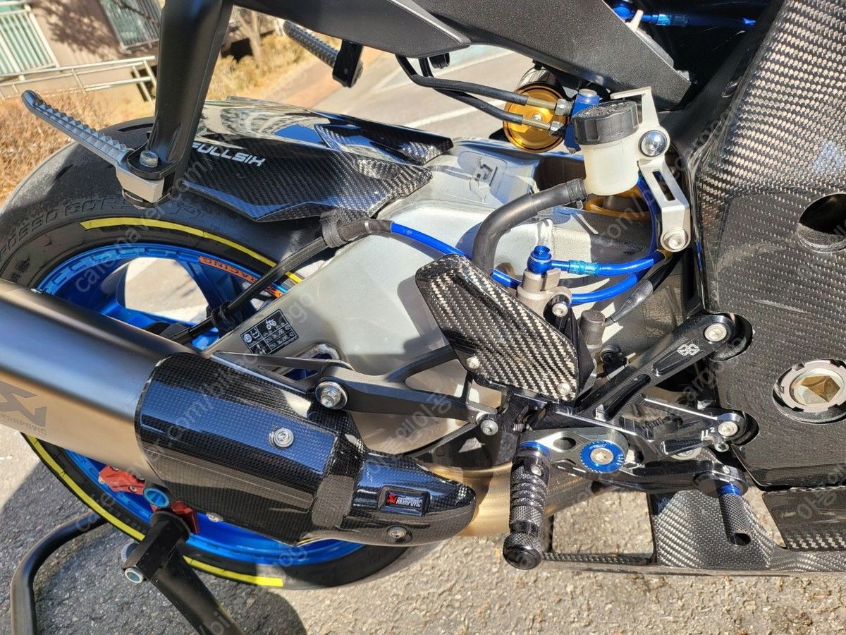 야마하 YZF R1 M 14