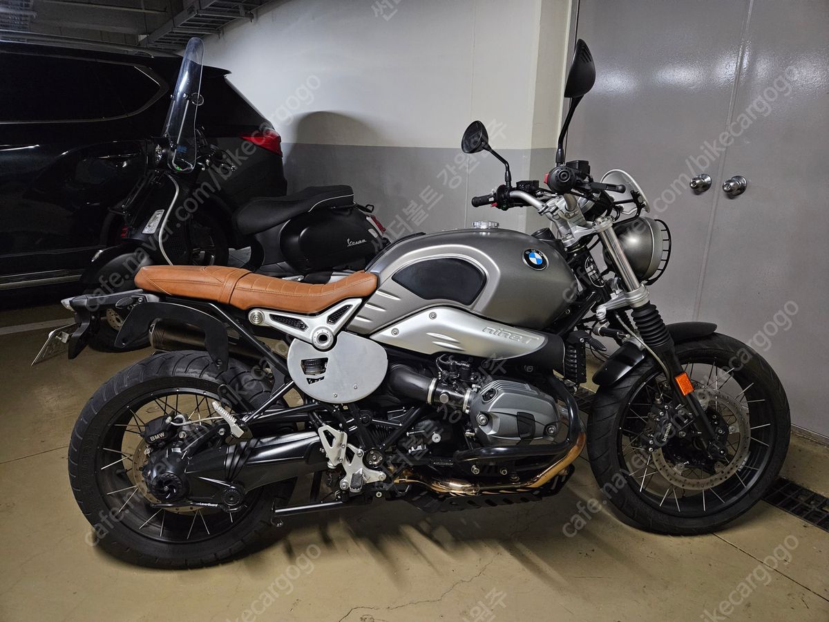 BMW R nine T 스크램블러 43