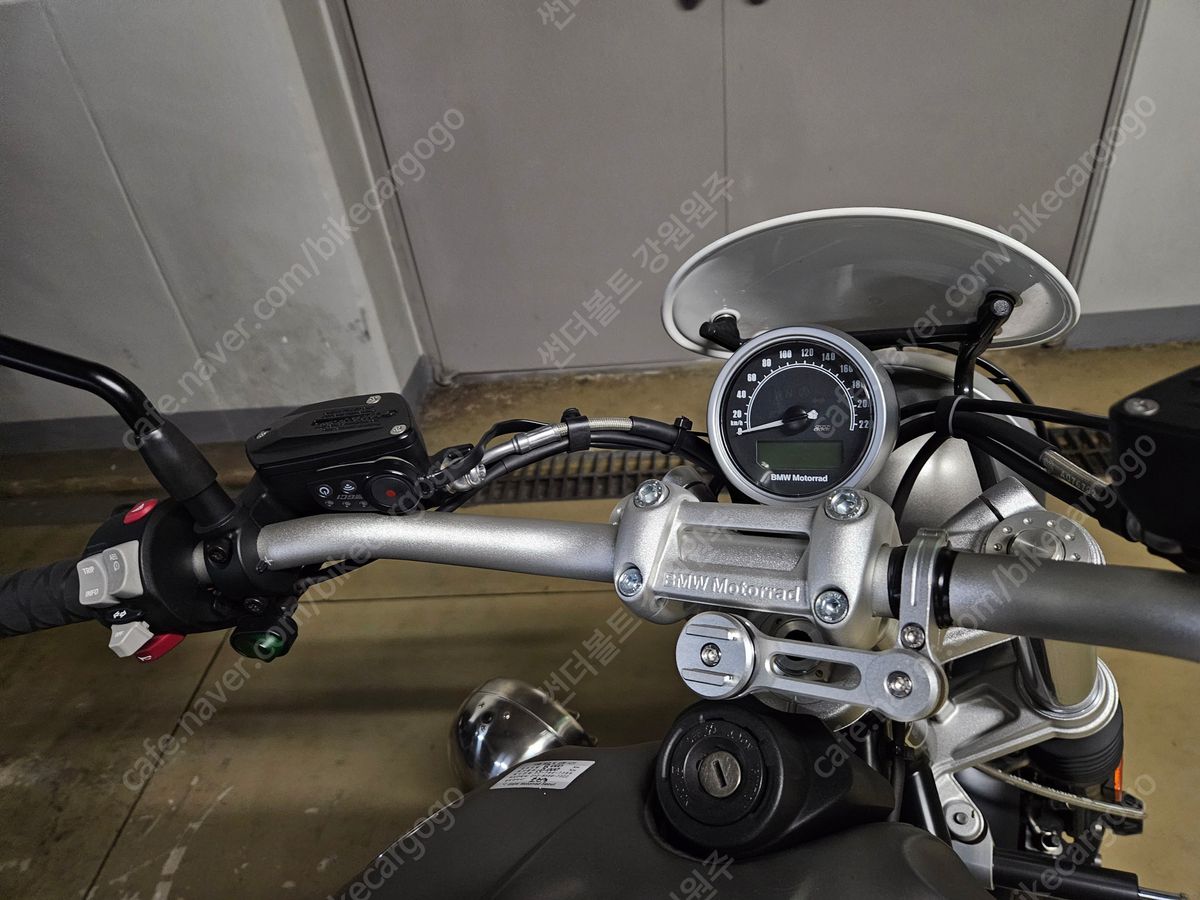 BMW R nine T 스크램블러 24