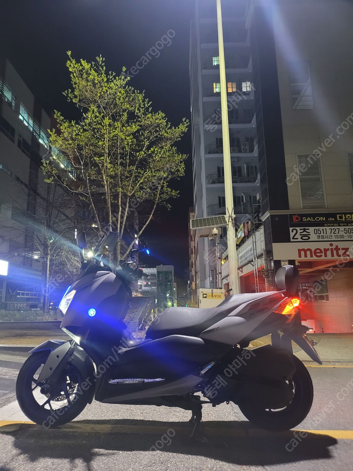 야마하 XMAX 300 ABS 7