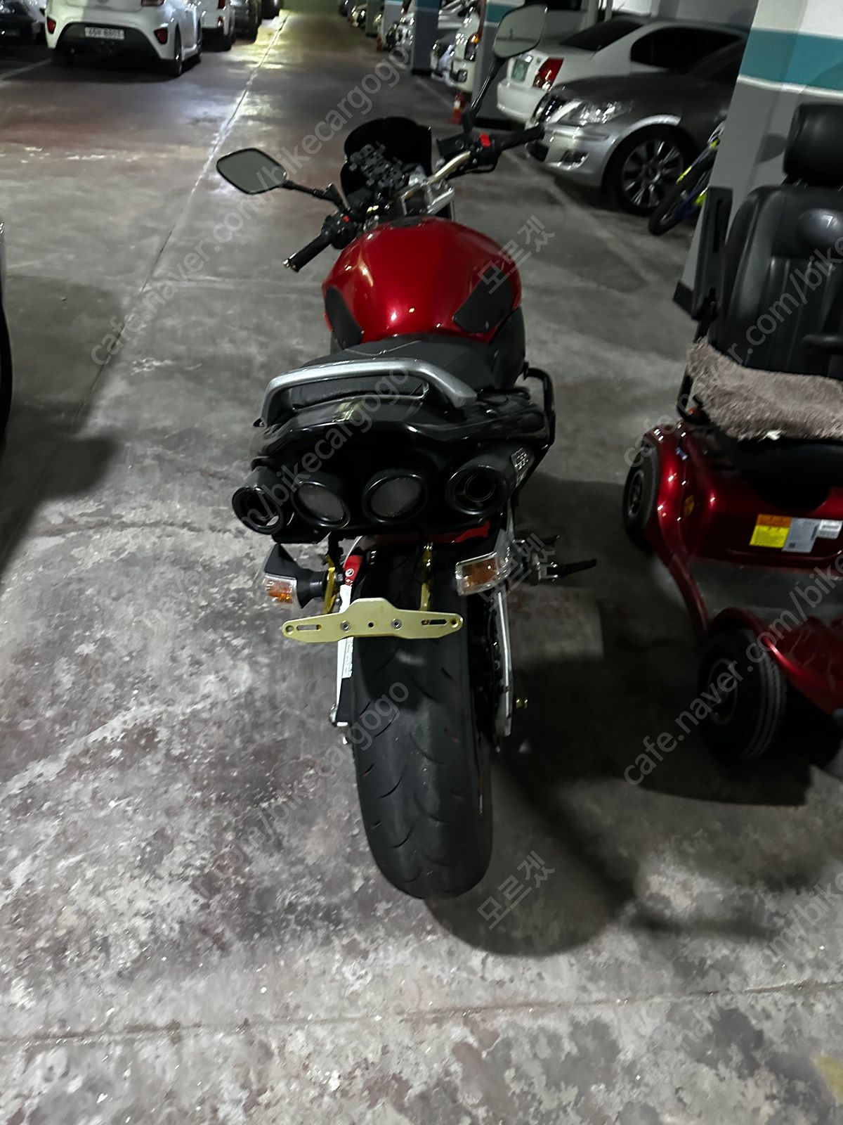 스즈키 GSR 600 more