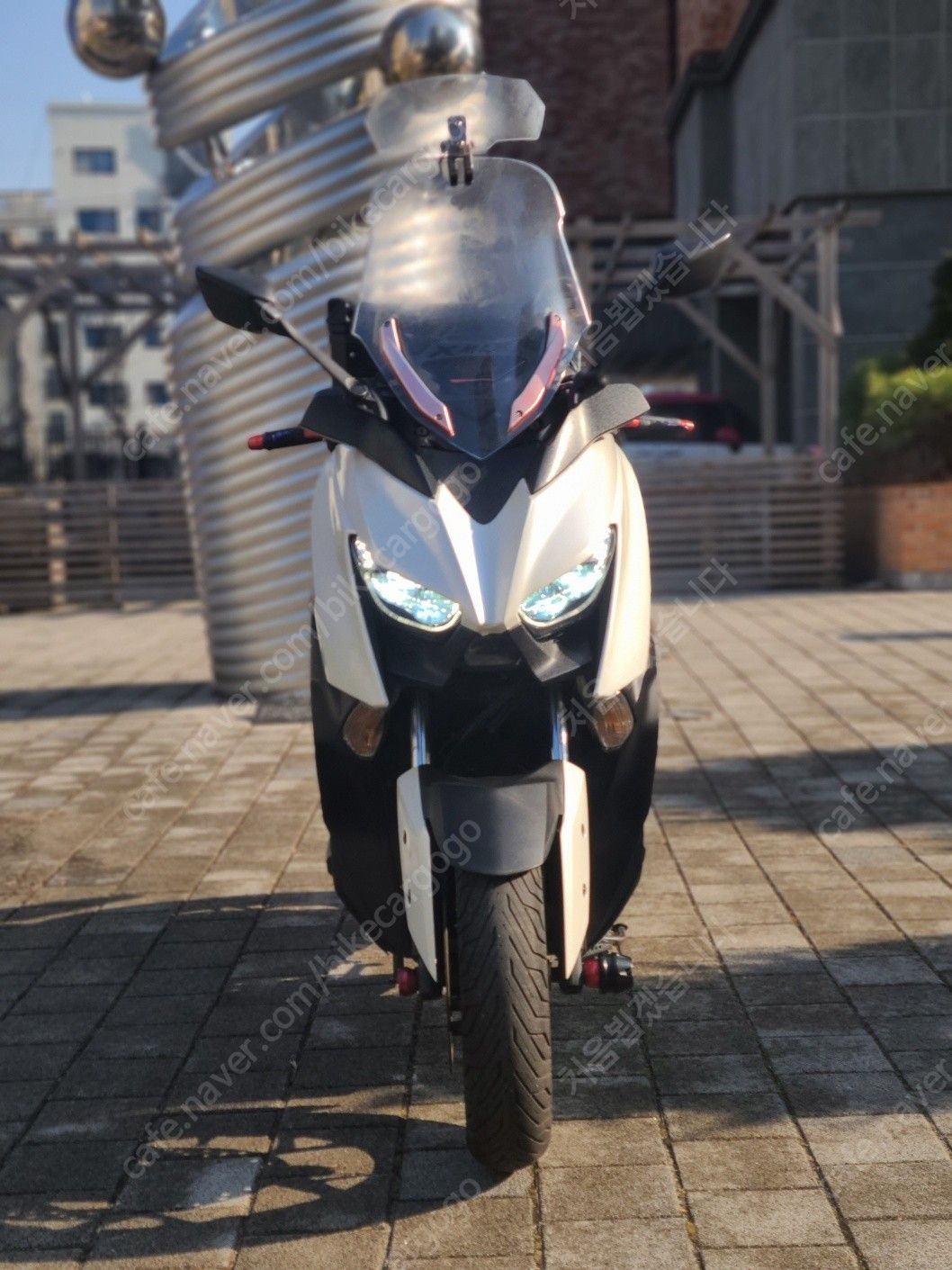 야마하 XMAX 300 ABS thumb 2