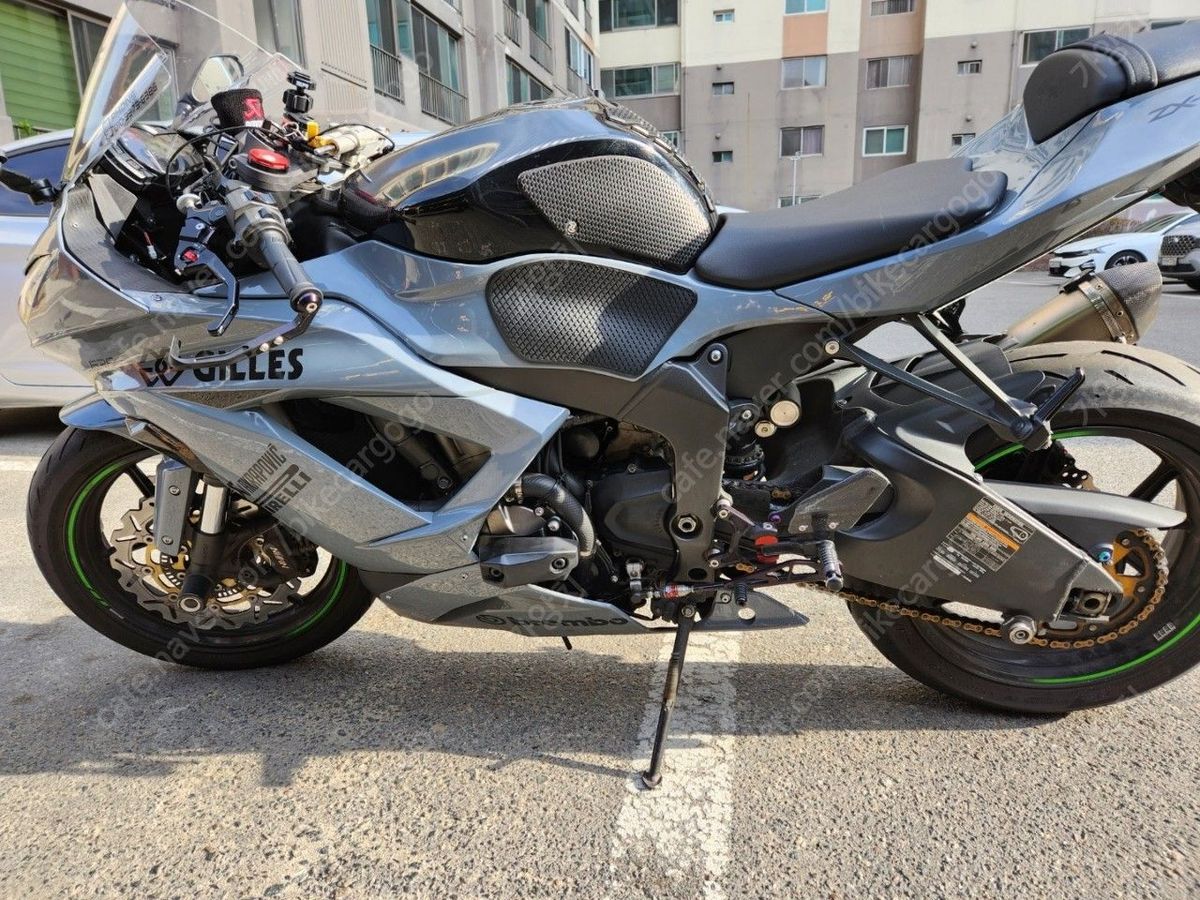 가와사키 닌자 ZX-6R thumb 2