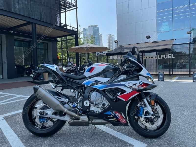 BMW M 1000 RR more