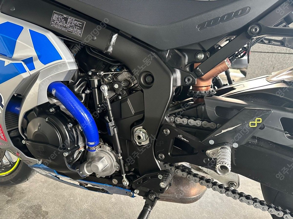 스즈키 GSX R 1000 R 10