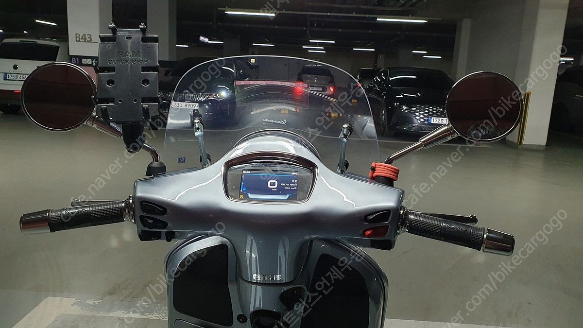 베스파 GTS 300 슈퍼테크 6