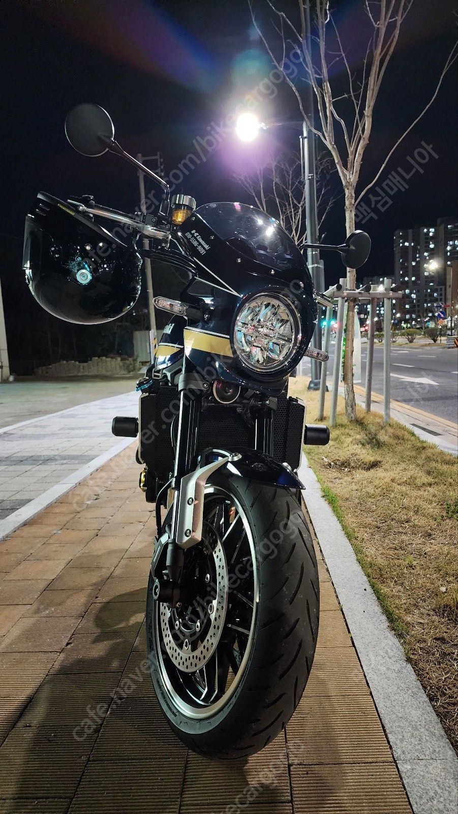 가와사키 Z 900 RS 14