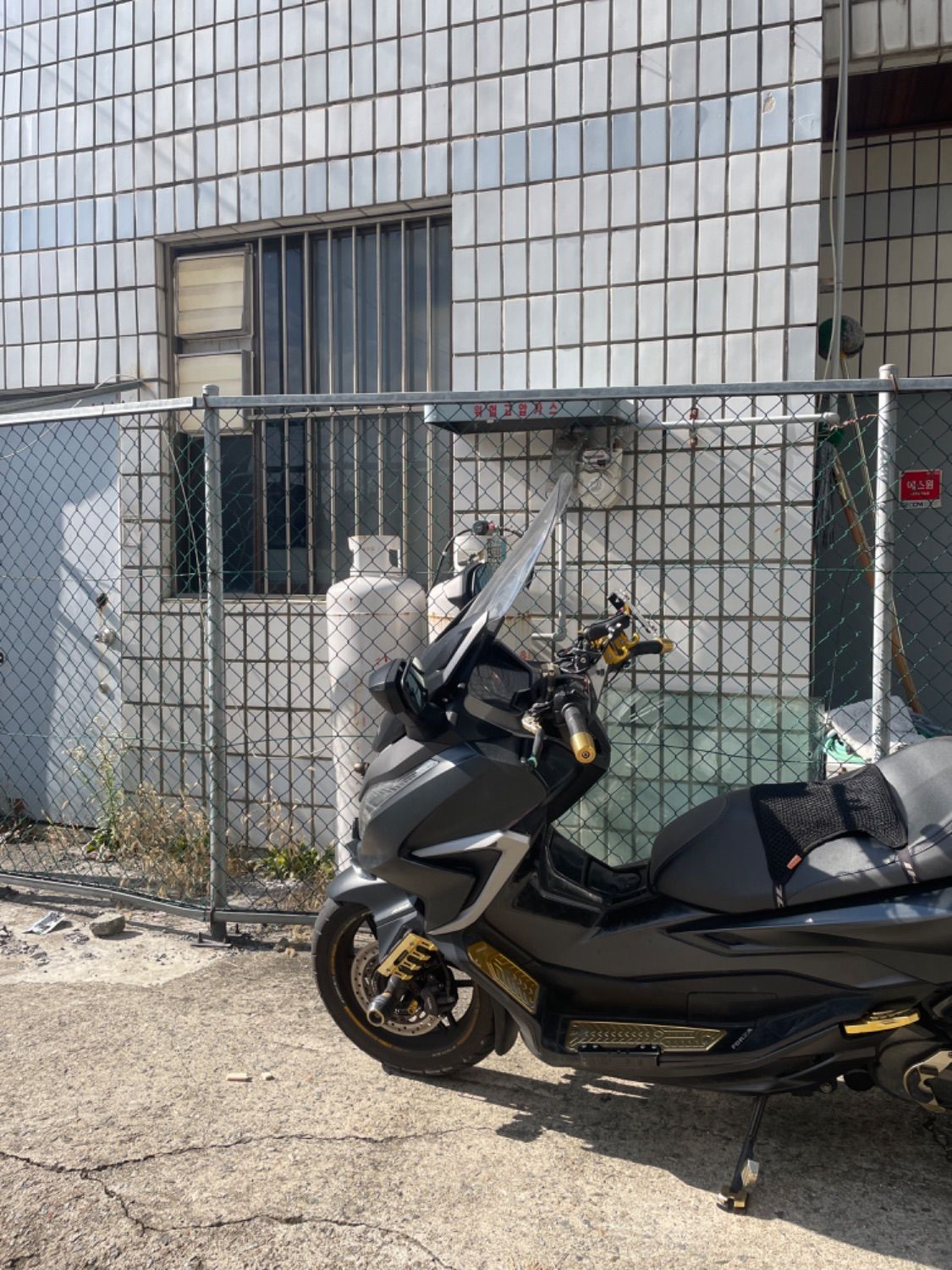 혼다 포르자 350 main