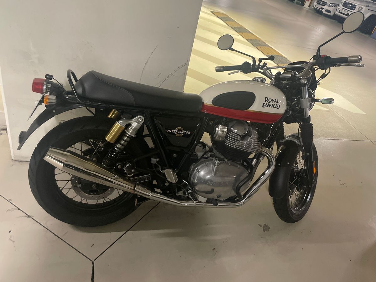 로얄엔필드 인터셉터 650 main