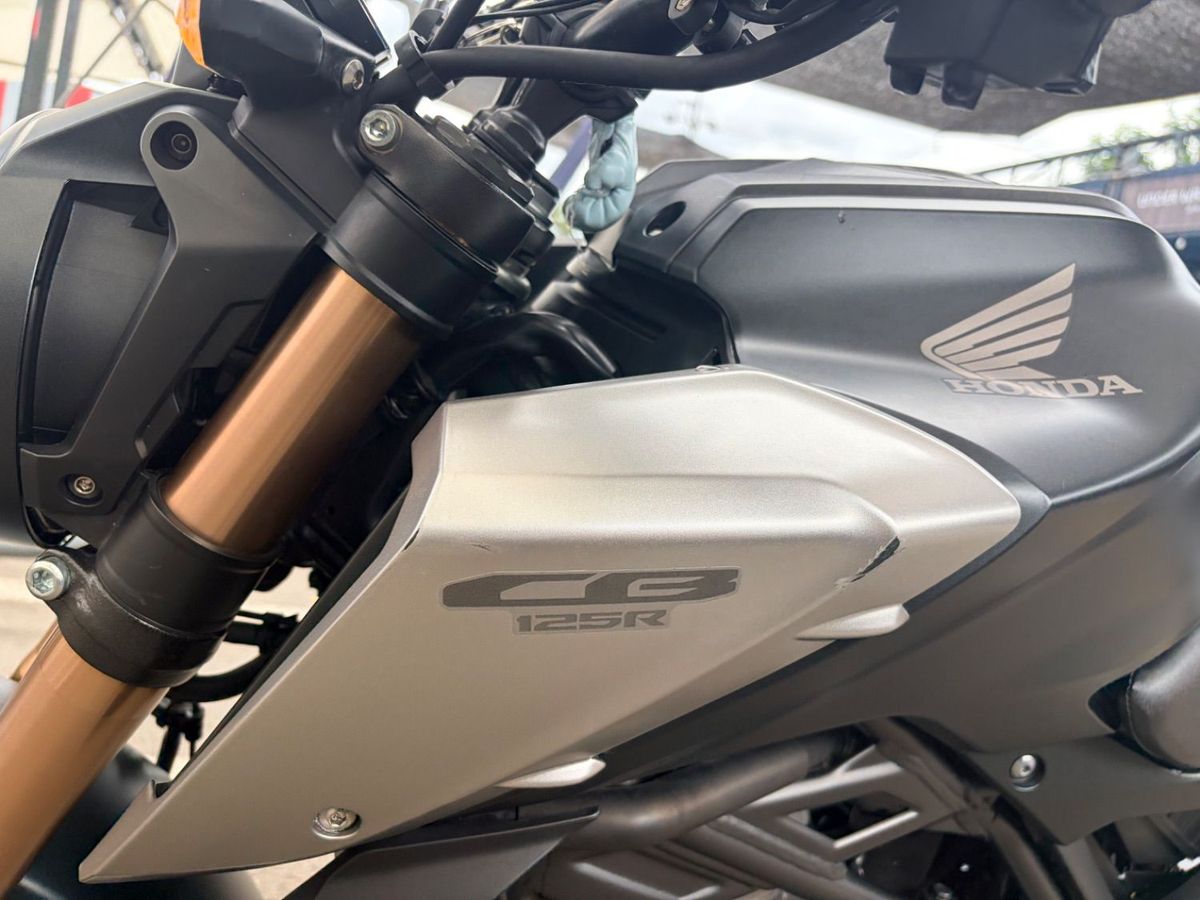 혼다 CB 125 R 6