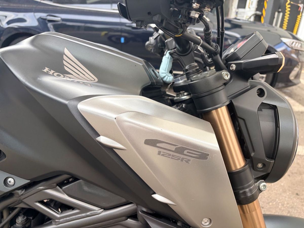 혼다 CB 125 R 8