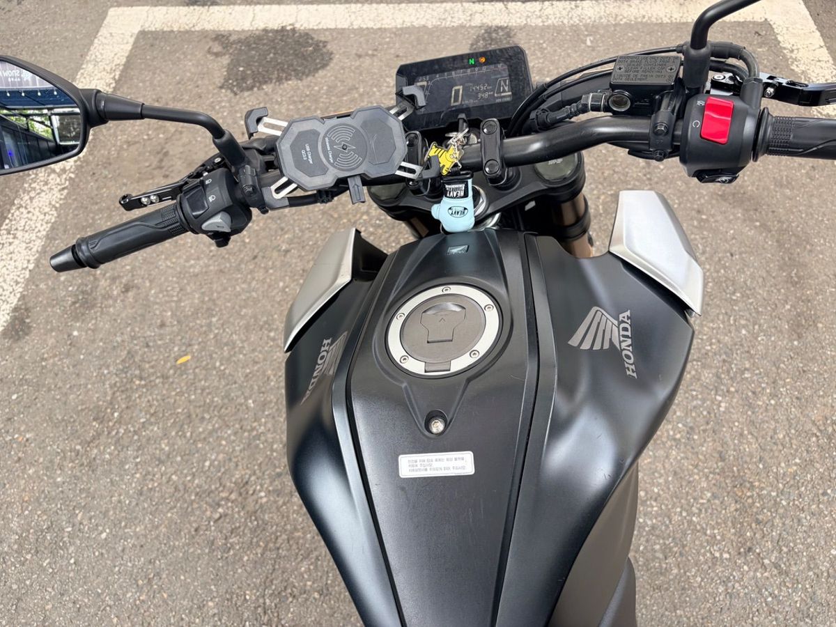 혼다 CB 125 R 10