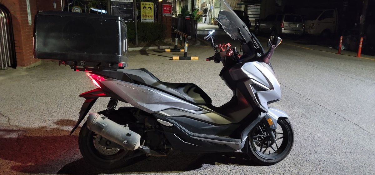 혼다 포르자 350 main