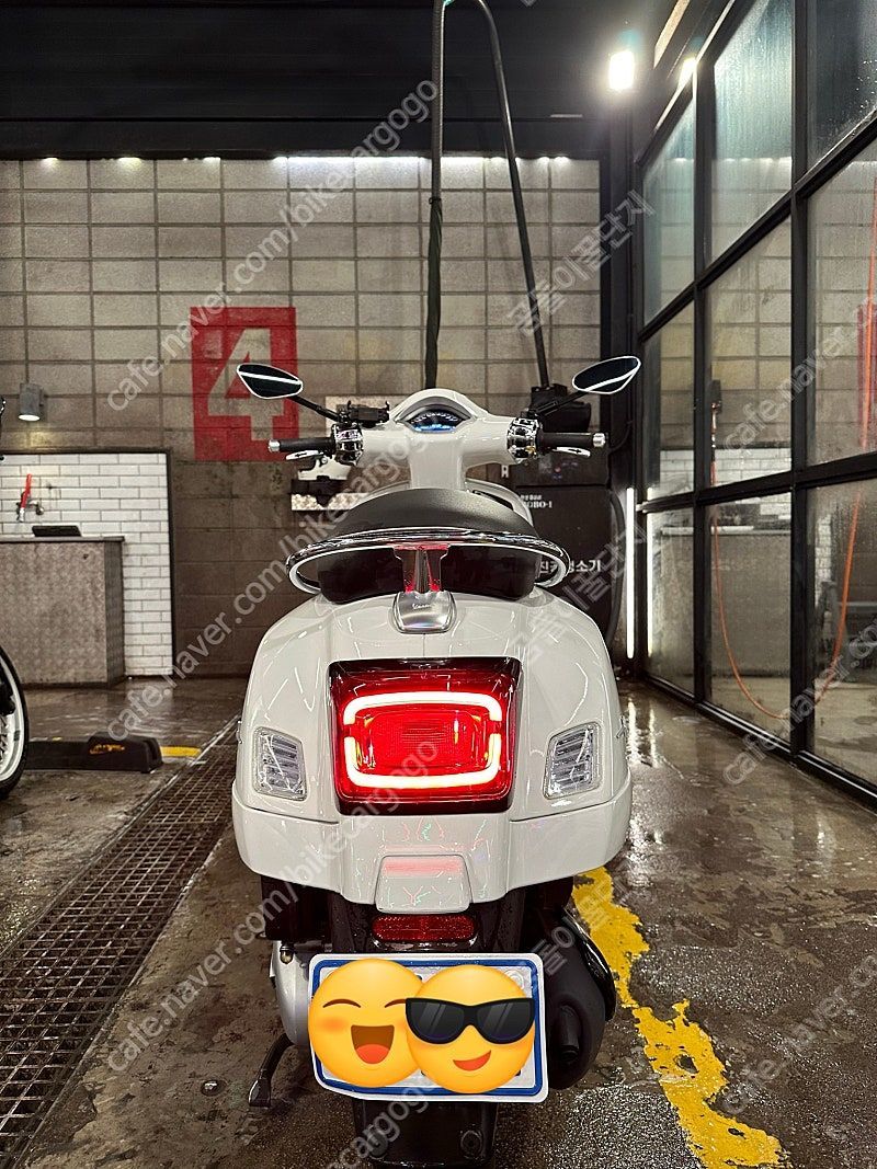 베스파 GTS 125 슈퍼스포츠 17