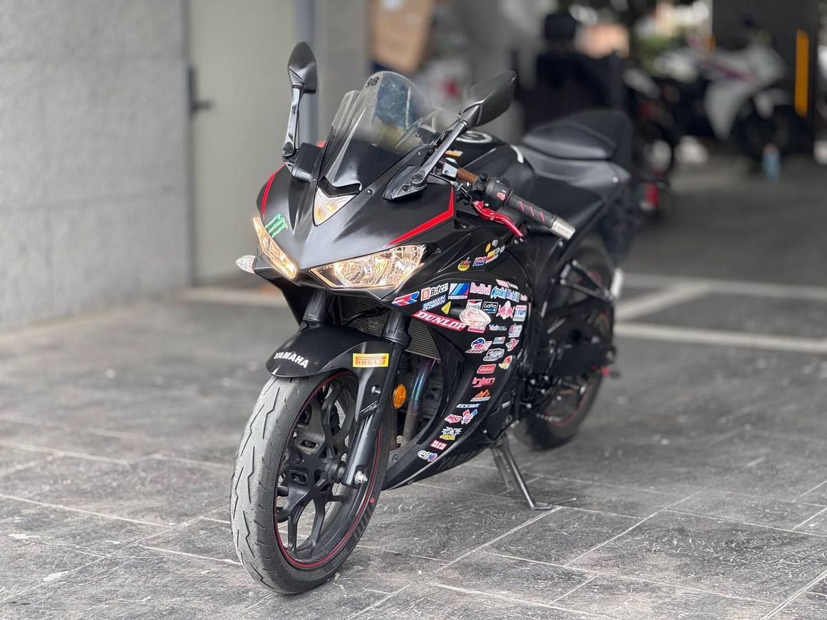 야마하 YZF R3 main