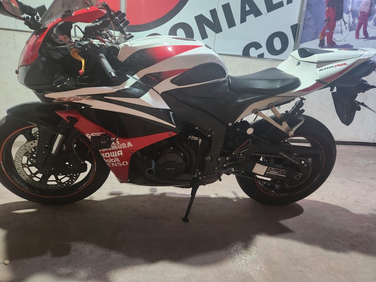 혼다 CBR 600 RR thumb 2