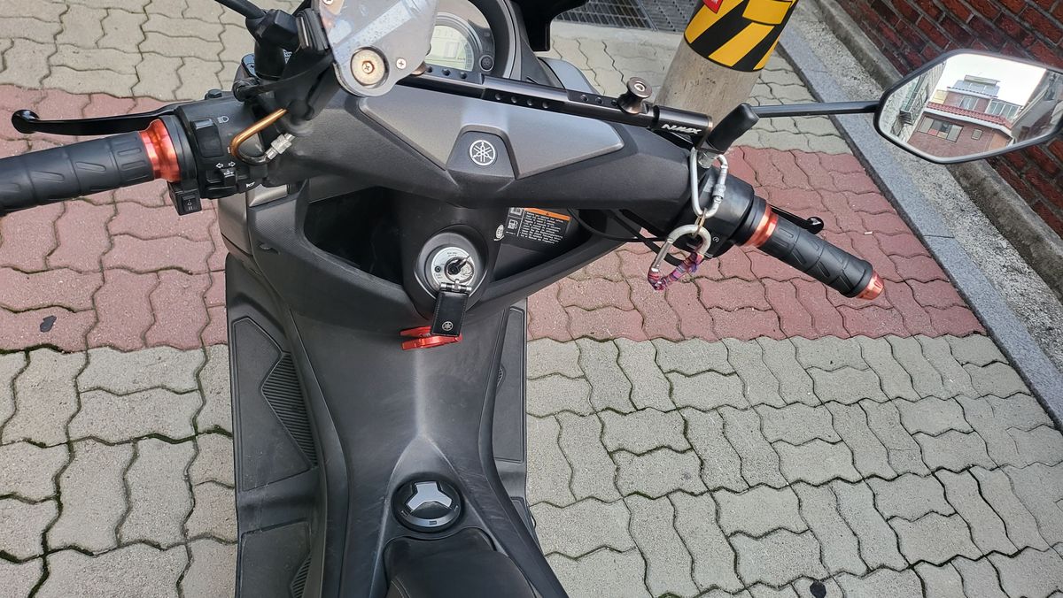 야마하 NMAX 125 more
