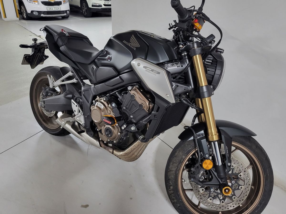 혼다 CB 650 R main