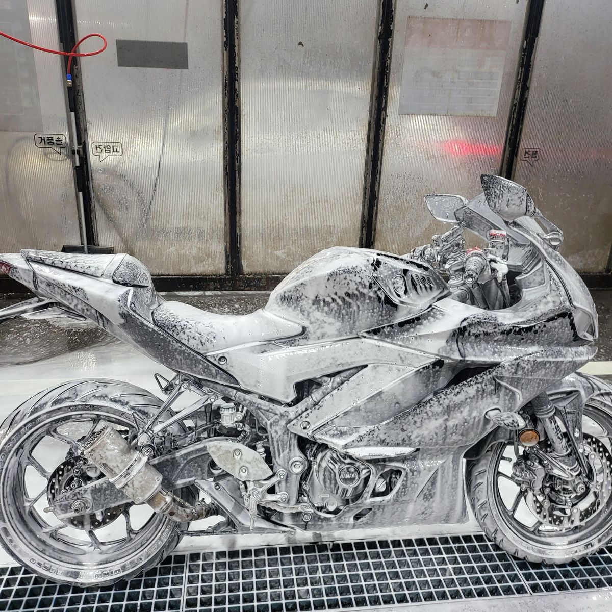 야마하 YZF R3 4