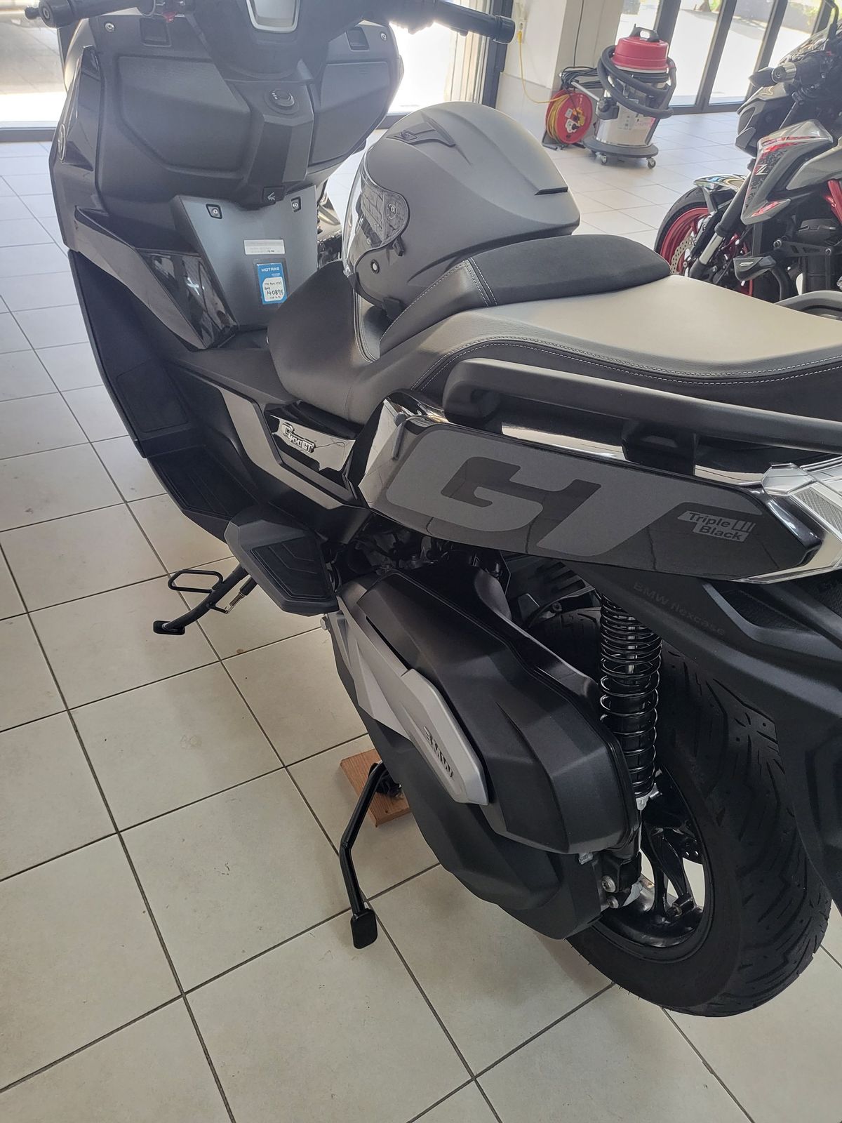 BMW C 400 GT thumb 2