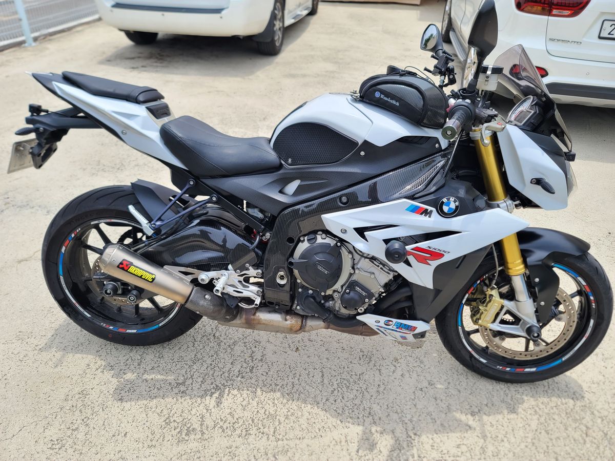 BMW S 1000 R main