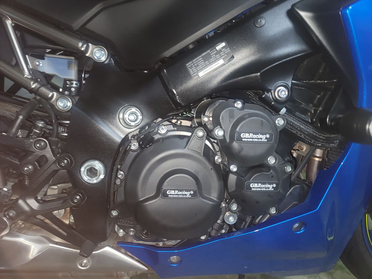 스즈키 GSX S 1000 GT 7