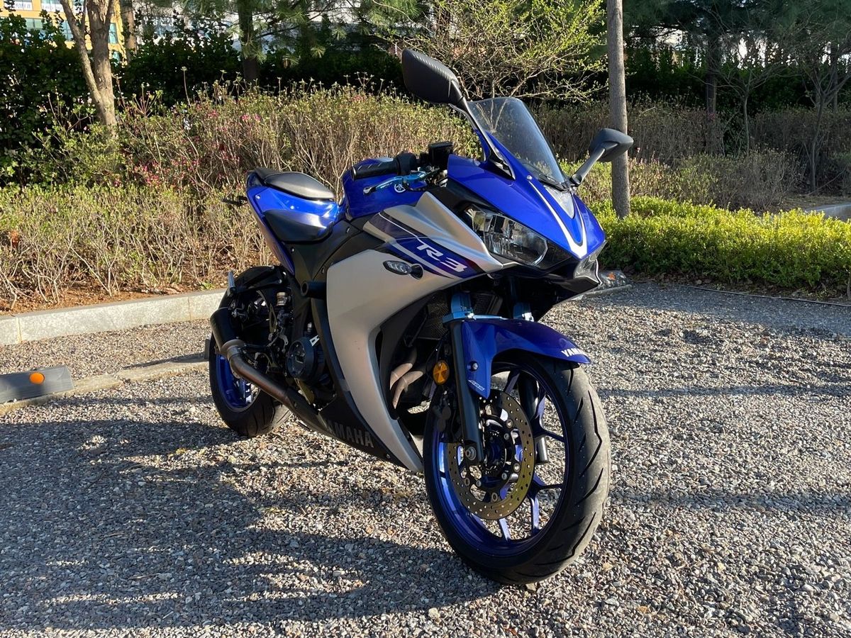 야마하 YZF R3 thumb 2