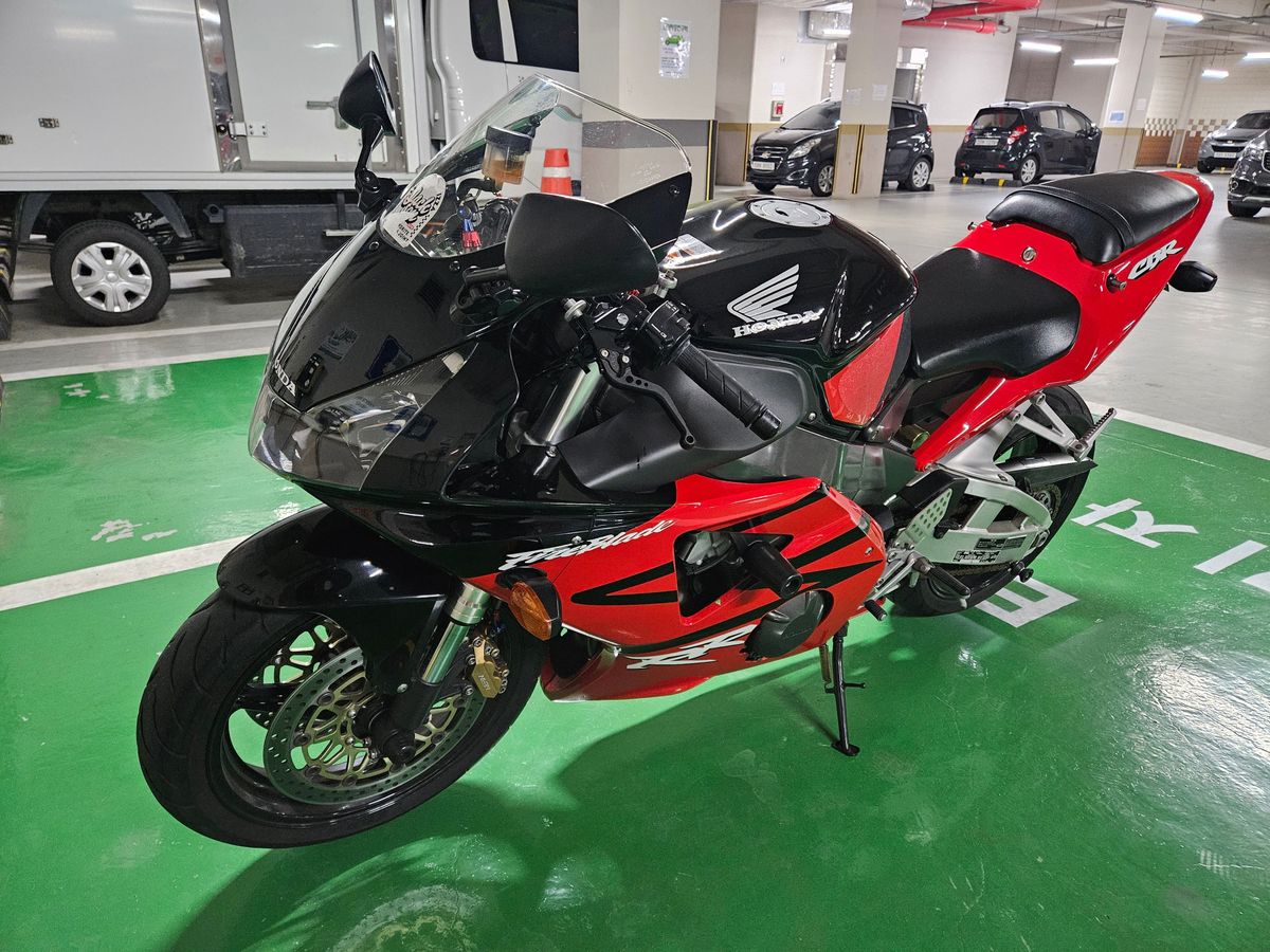 혼다 CBR 954 RR more