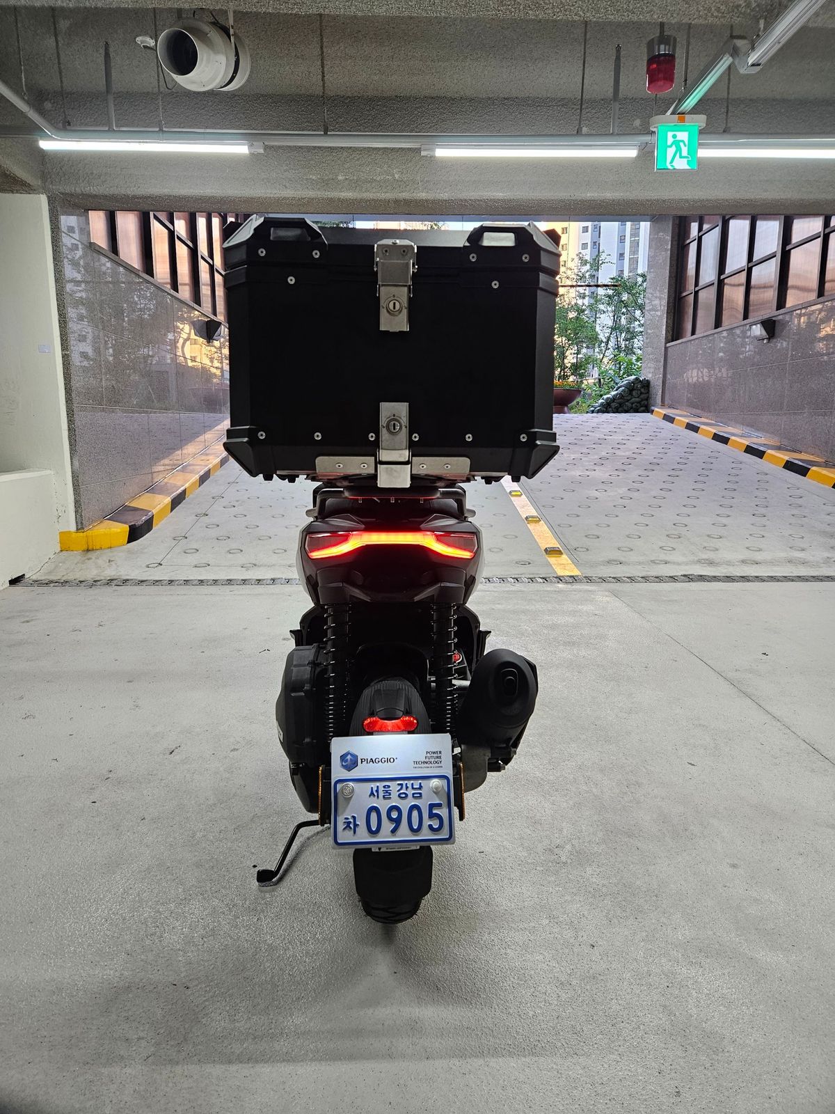 아프릴리아 SR GT 125 4