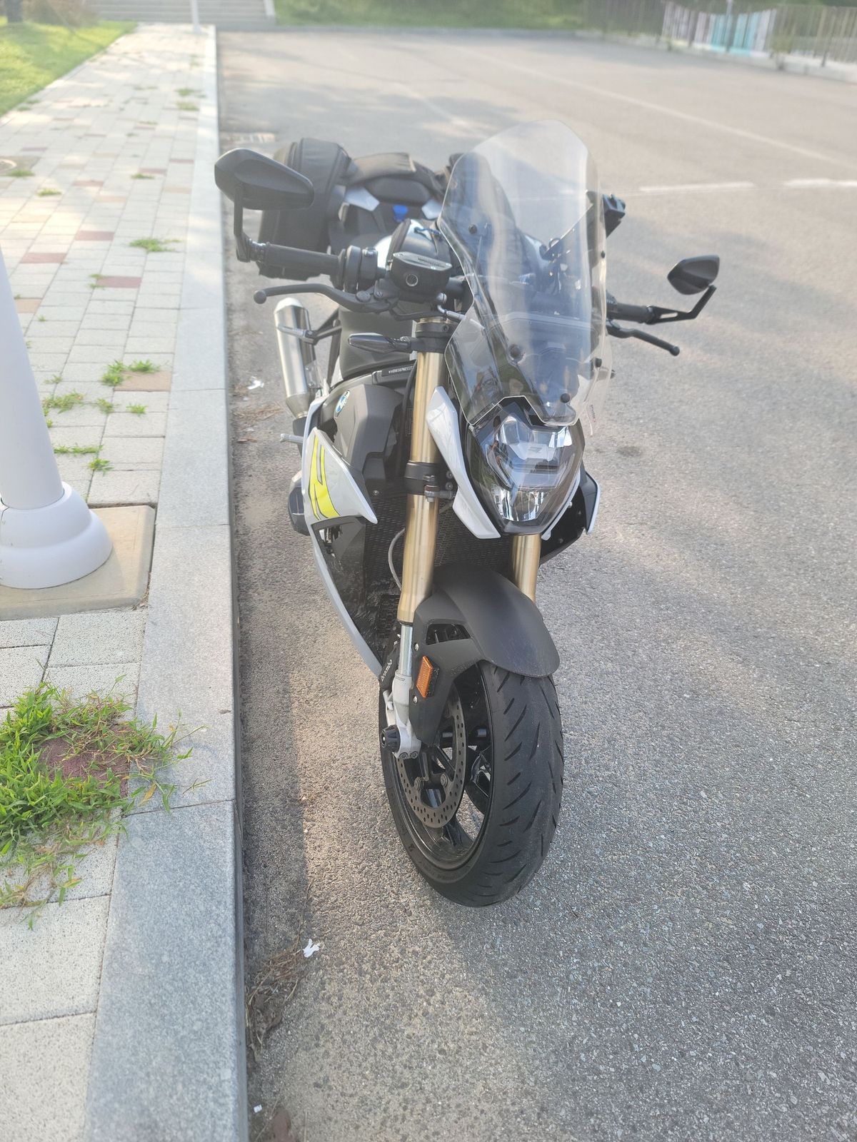 BMW S 1000 R more