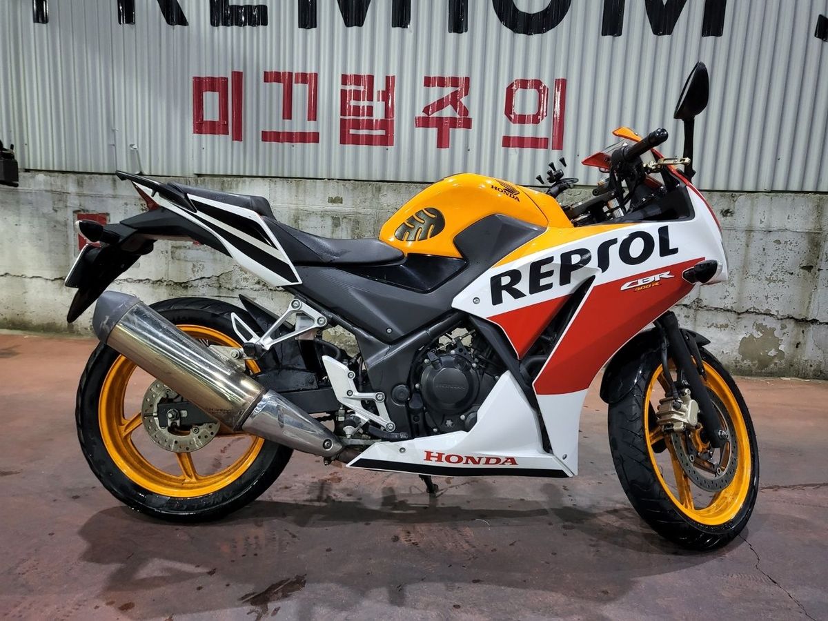 혼다 CBR 300 R main