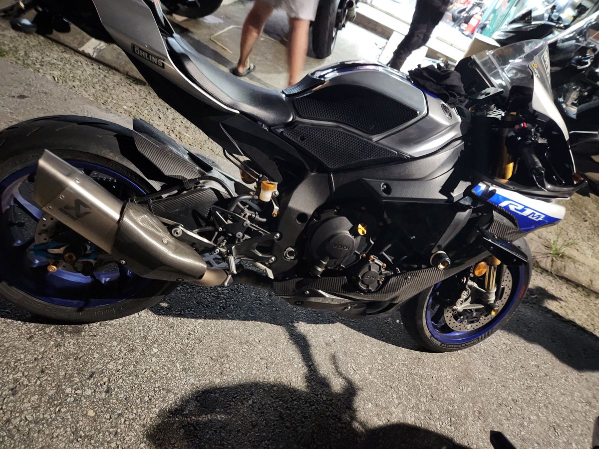 야마하 YZF R1 M main