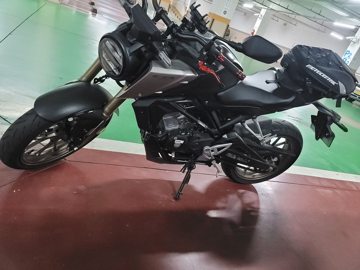 혼다 CB 125 R thumb 2