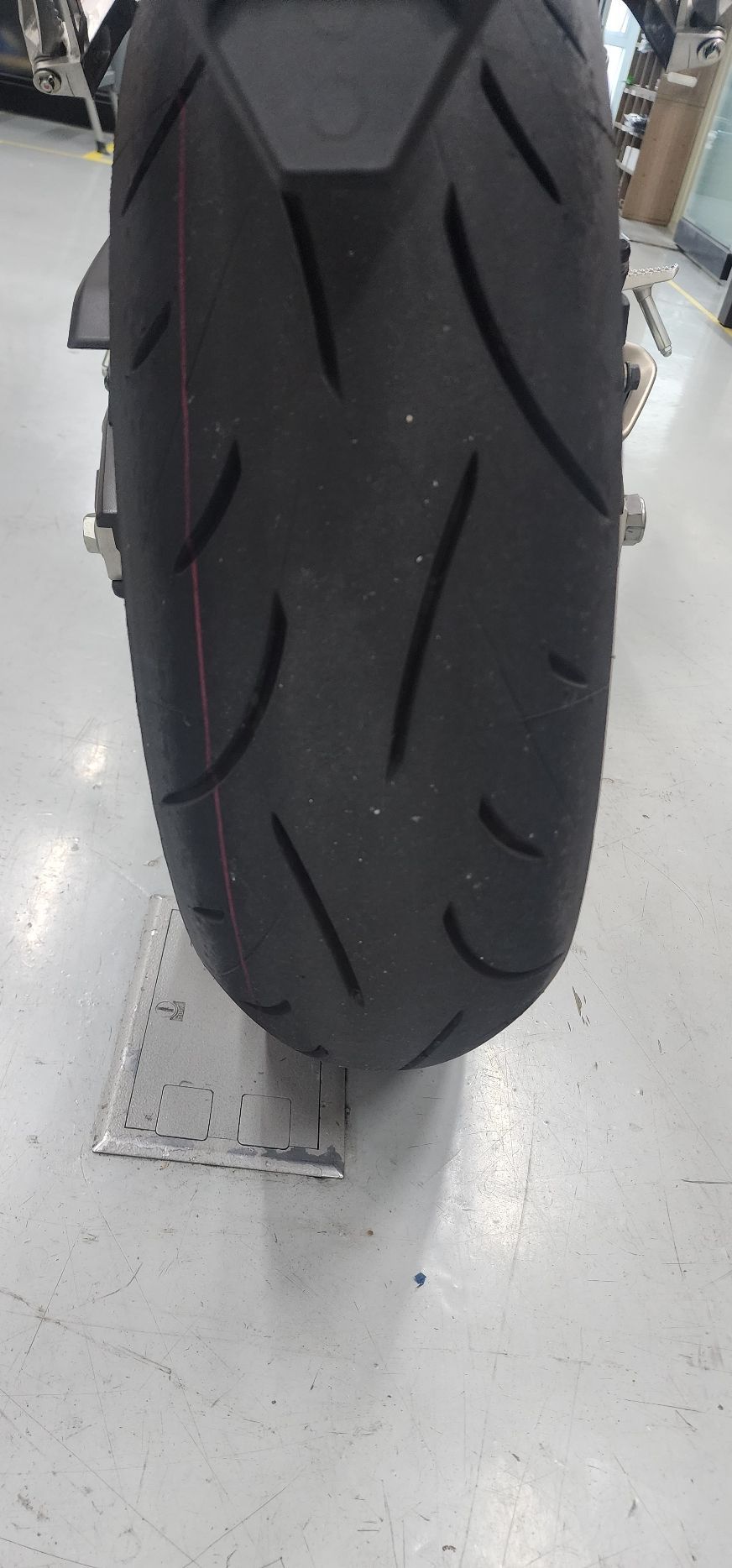 혼다 CBR 650 R MT 9