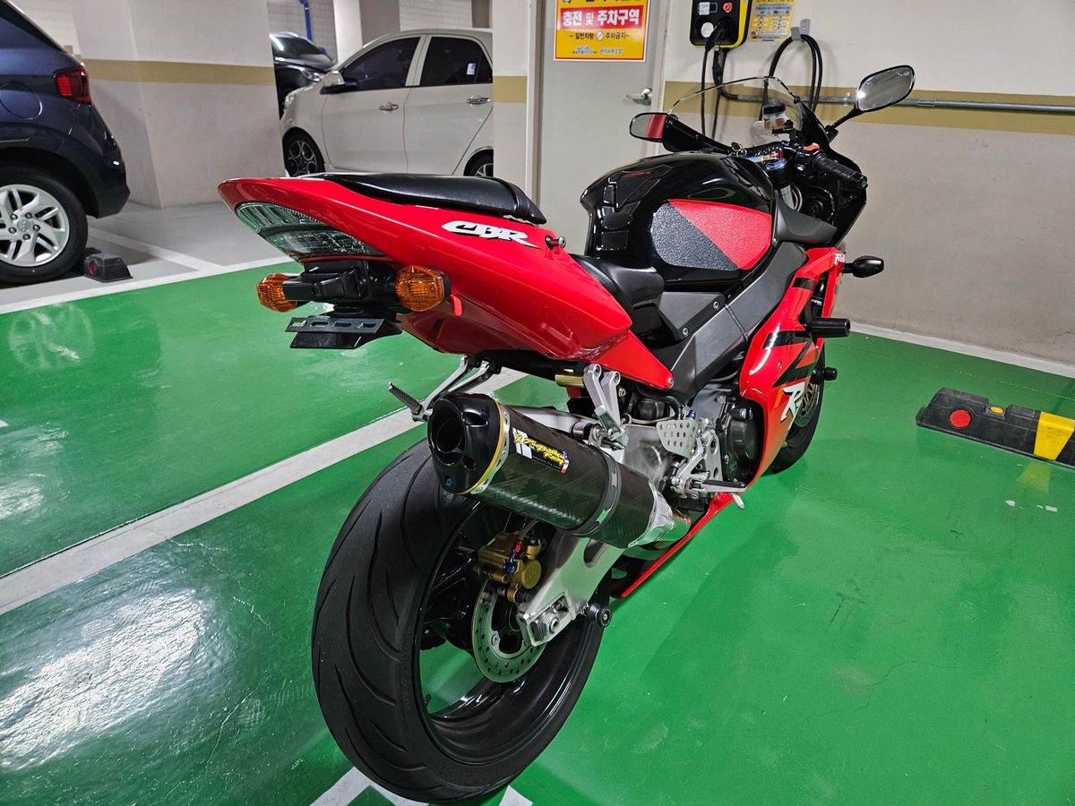 혼다 CBR 954 RR 7