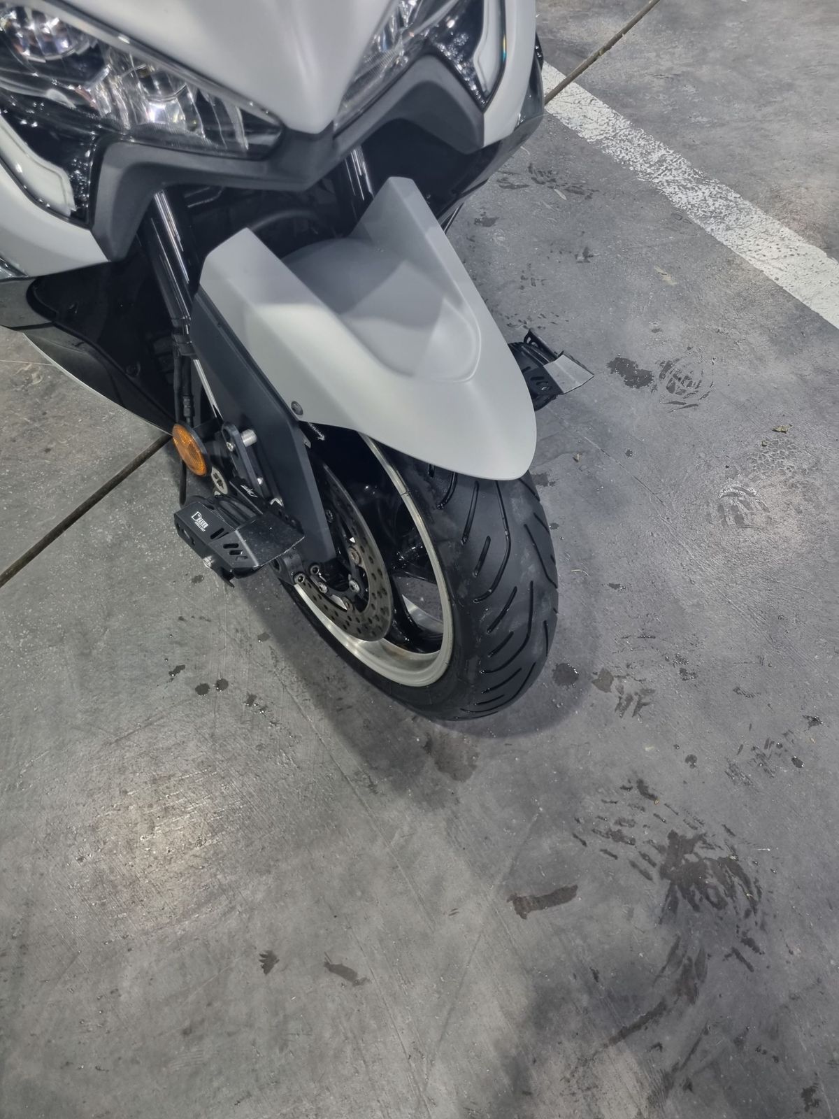 야마하 TMAX DX 9
