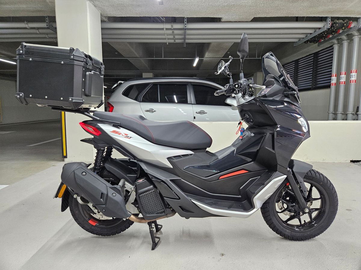 아프릴리아 SR GT 125 main