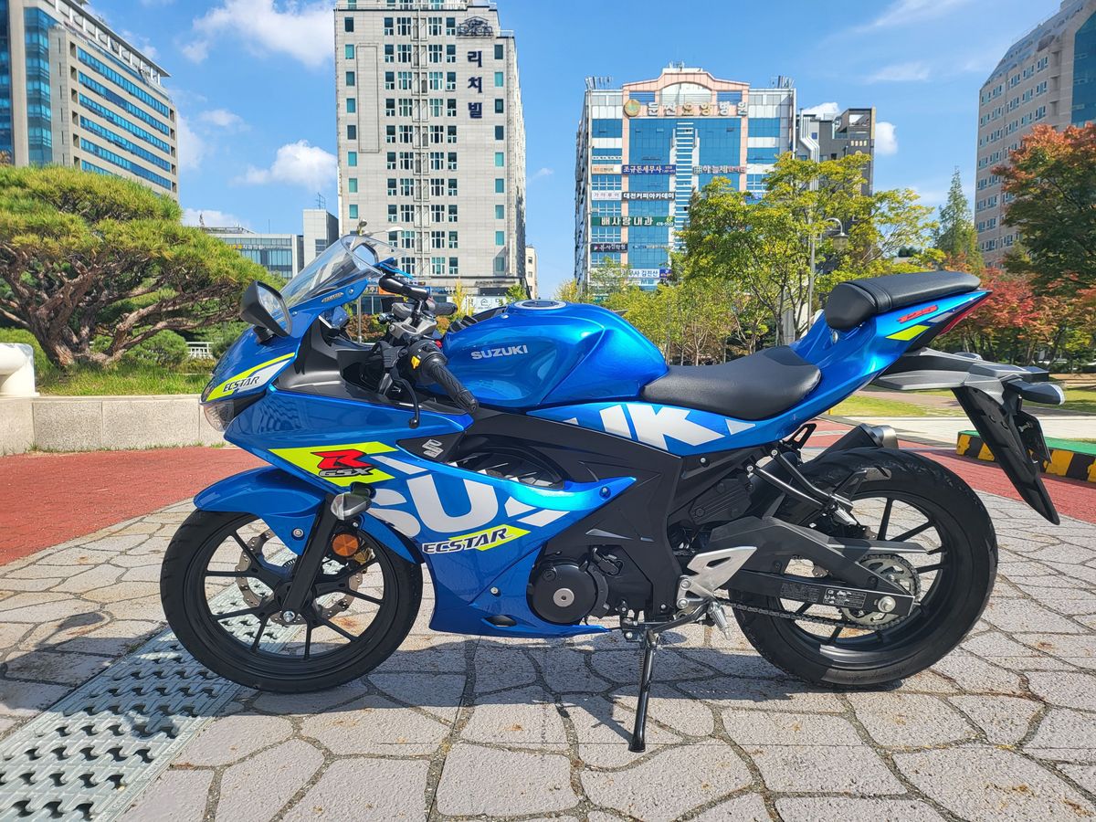 스즈키 GSX R 125 ABS thumb 2