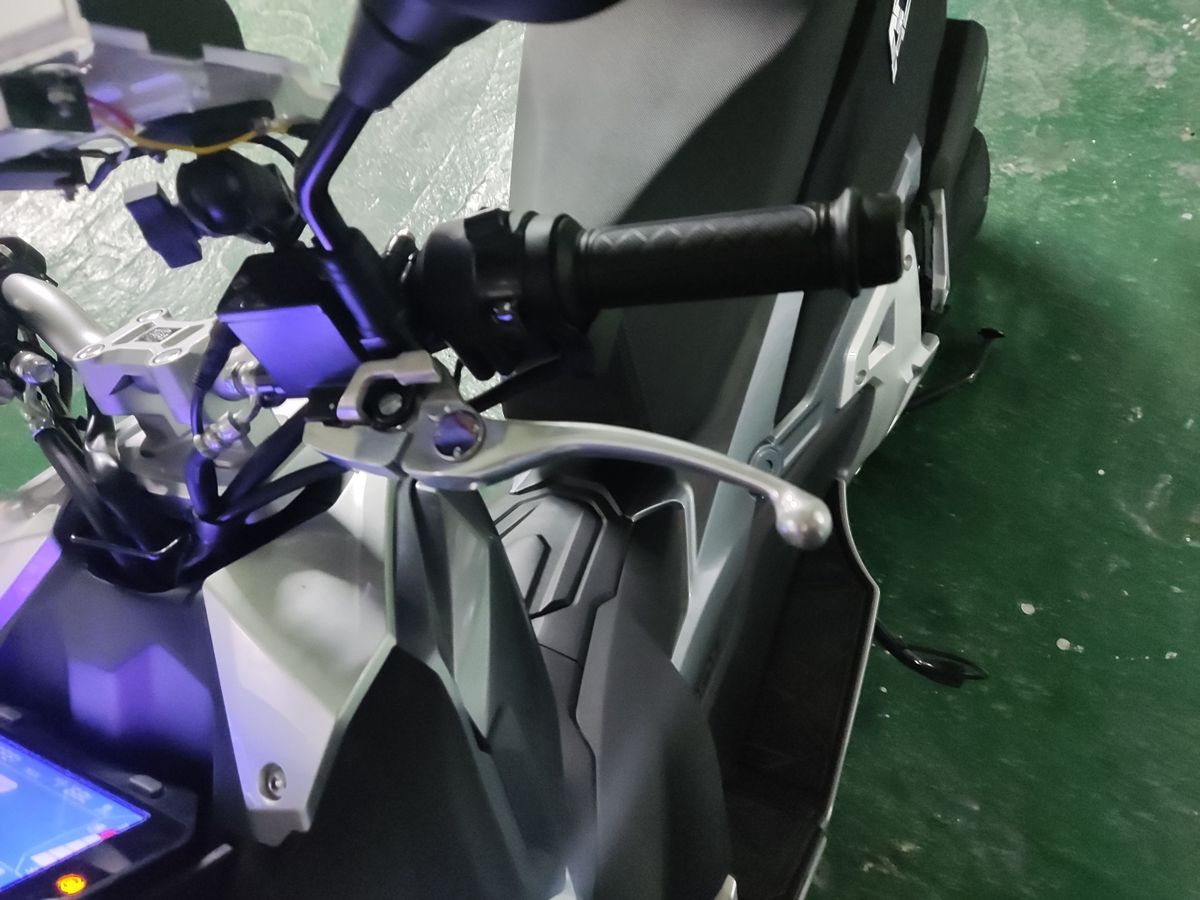 기타 ADV 125 6