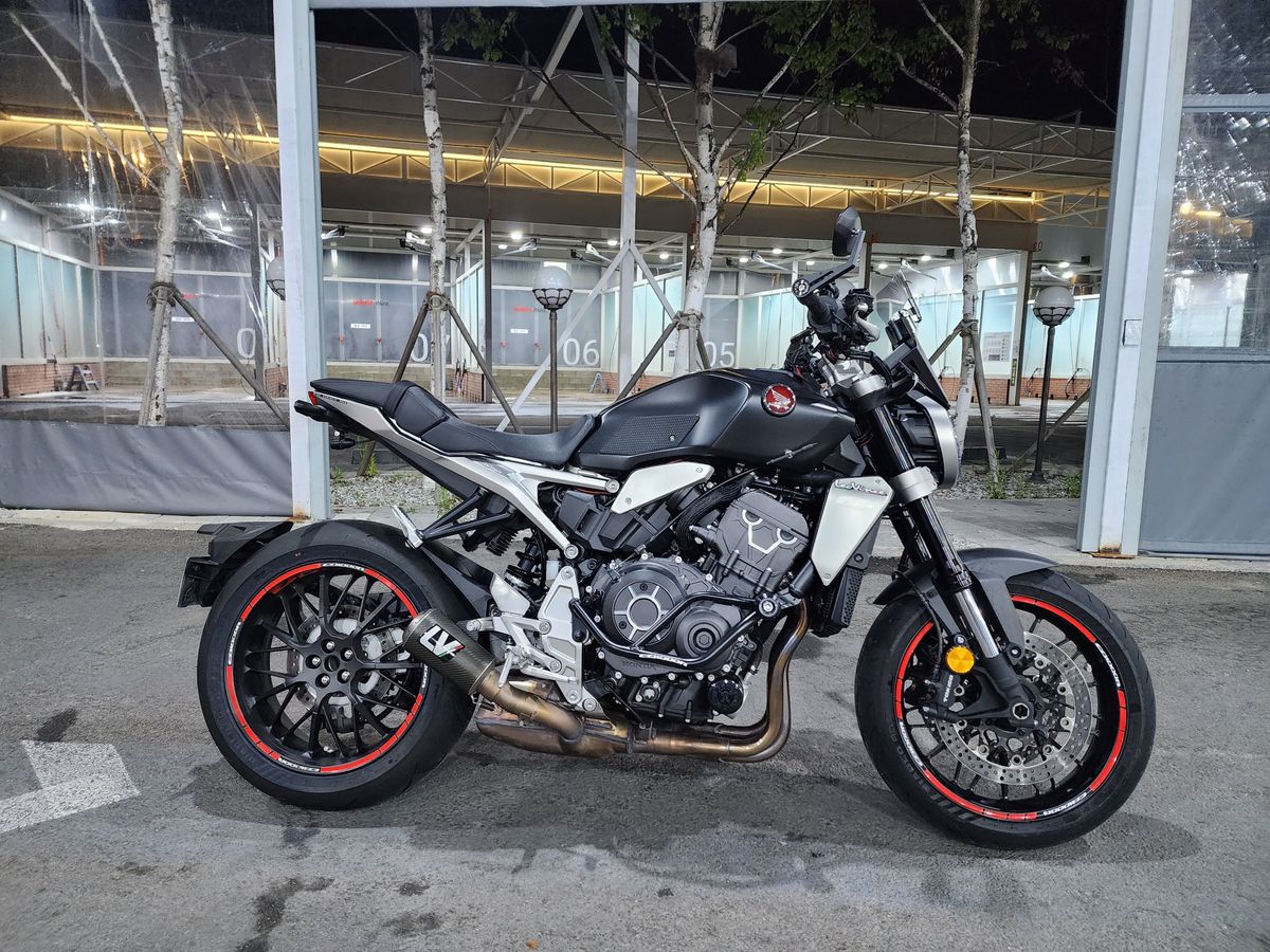 혼다 CB 1000 R main