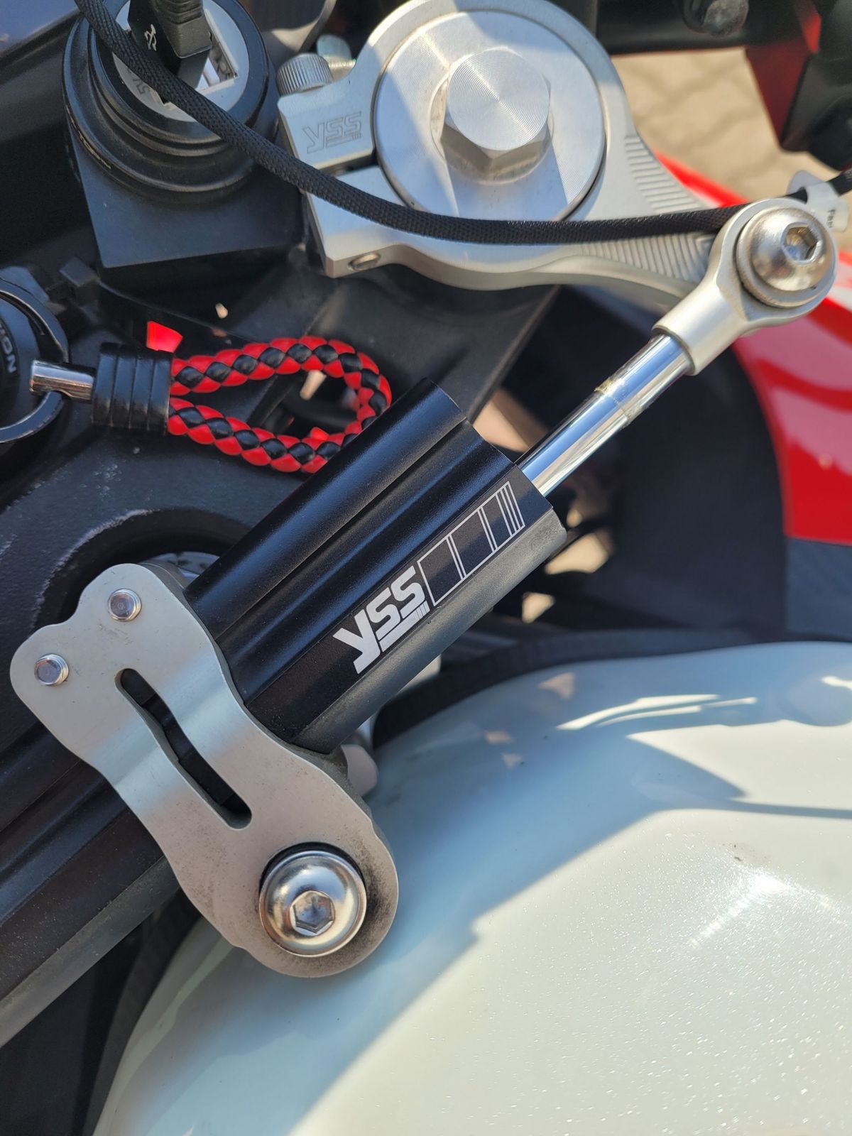 혼다 CBR 650 F 8
