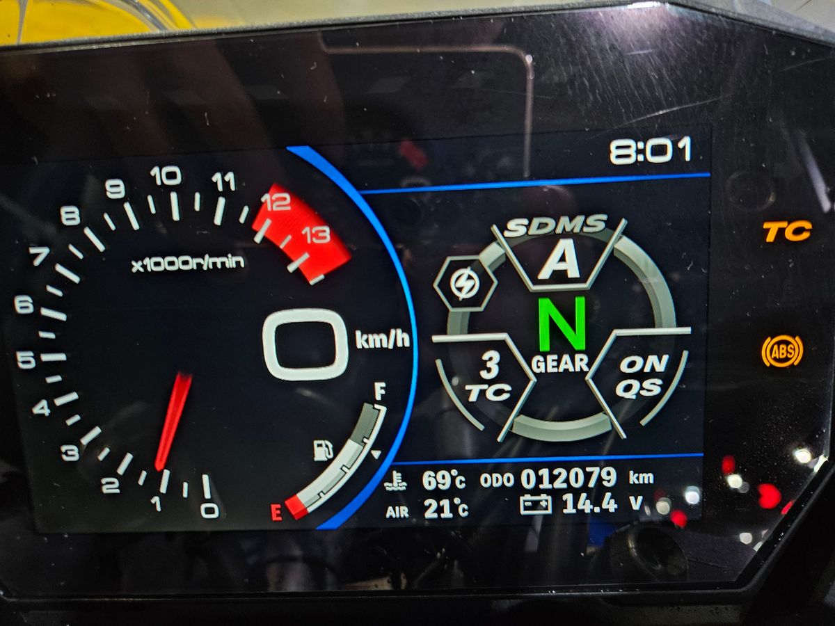 스즈키 GSX S 1000 GT 5