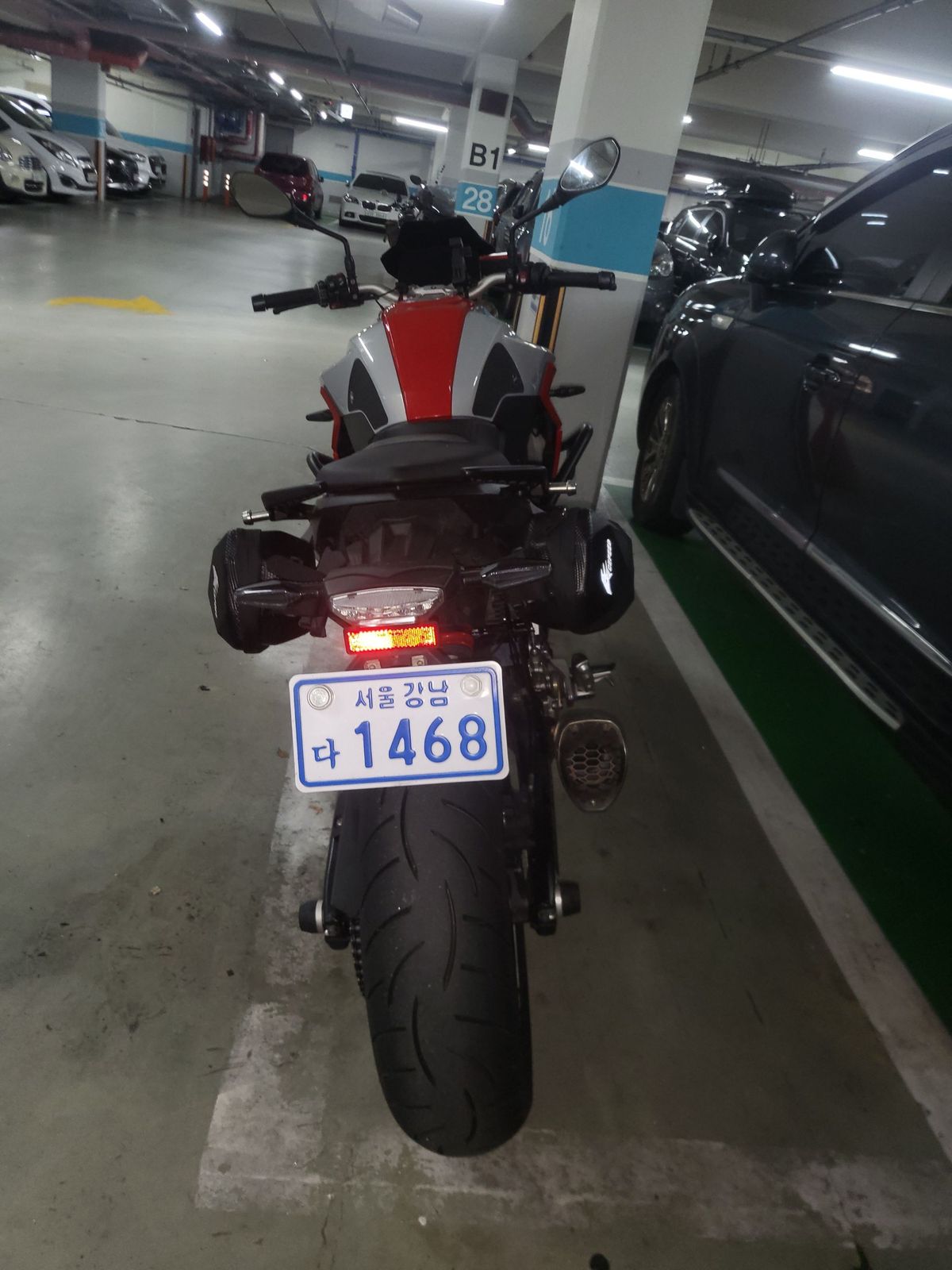 BMW F 900 R 4
